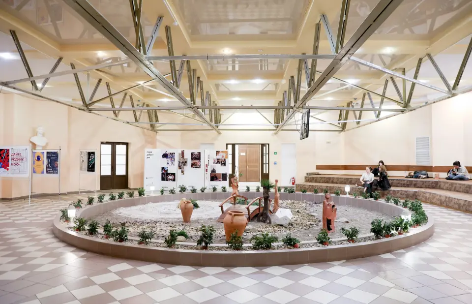 Staatliche Universität für Industrietechnologie und Design St. Petersburg