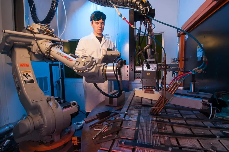 الجامعة الوطنية للبحوث النووية "ميفي"